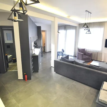 Zennova #81 Papazoli Str * Thessalonique